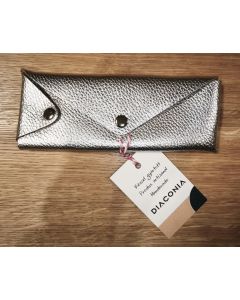 Kétrekeszes tolltartó