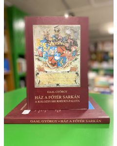 Ház a főtér sarkán