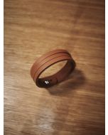 Háromszálas bőrkarkötő